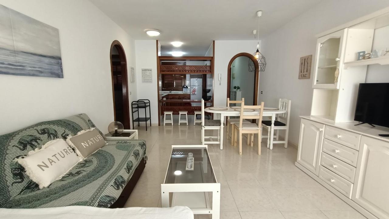 Alquilaencanarias El Medano Junto A La Playa Exterior foto